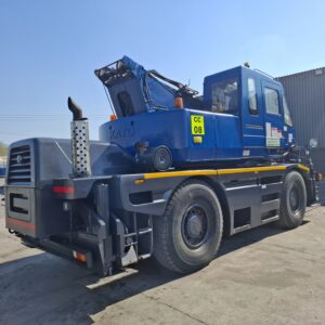 CC08 - CR250 KATO Compact City Crane